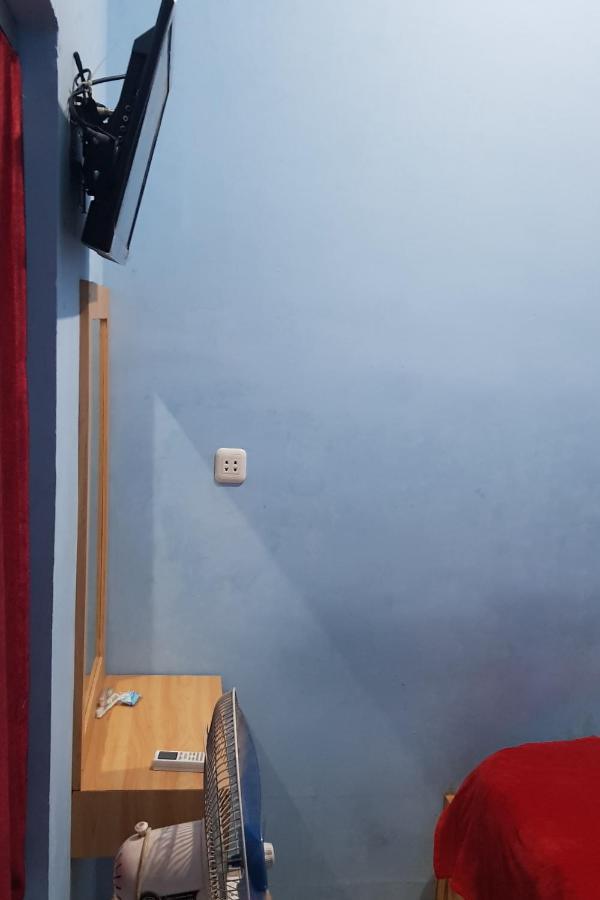 Oyo 93162 Cempaka Syariah Hotel Медан Екстериор снимка